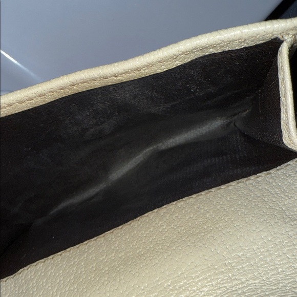 Gucci Tan and Brown Monogram Wallet - Picture 13 of 16
